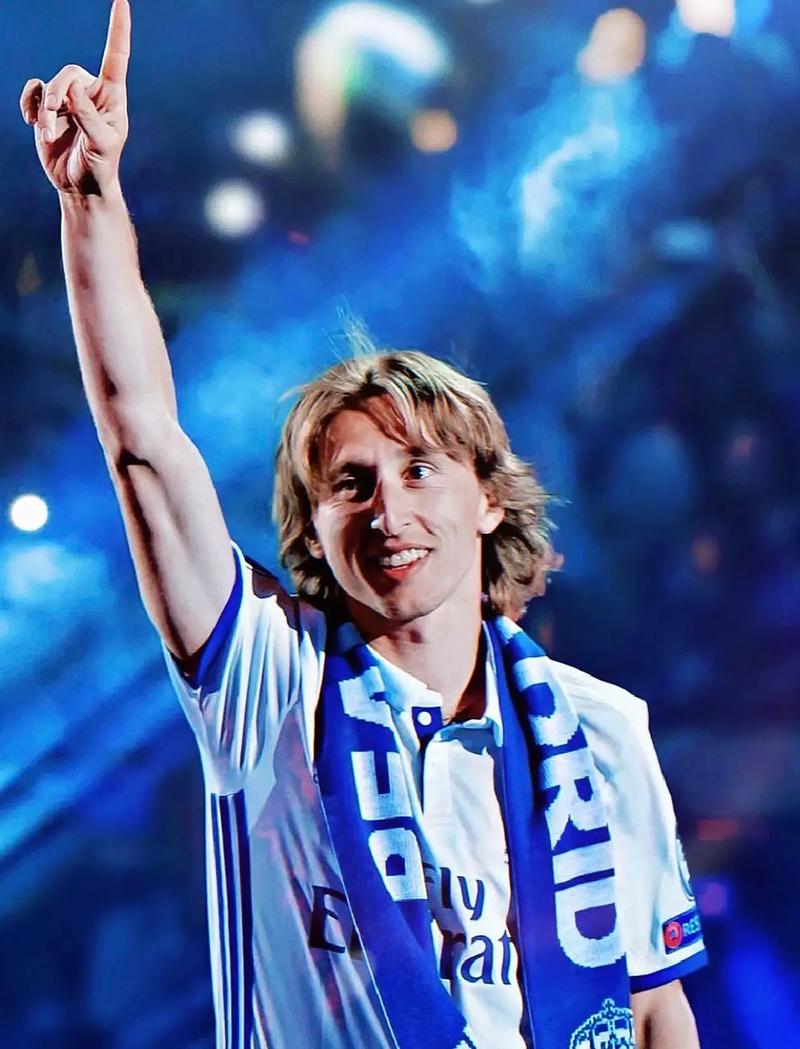 王建民在 2006 年以 19 胜并列美联胜投王，登上了多本美国体育杂志封面